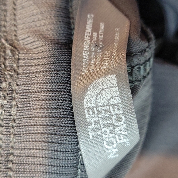 The North Face Pull On Ribbed Drawstring Waist Cropped Pants Gray - Picture 2 of 11